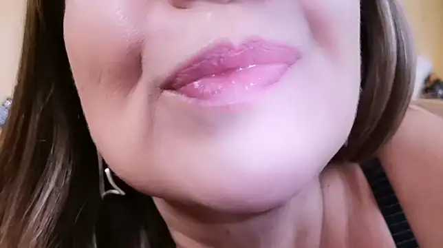 LadyAndTransy online show from 26, 4, 2026
