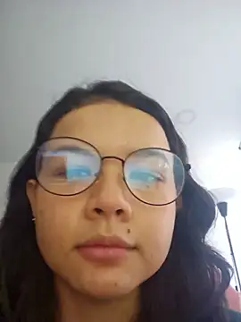 azumiichan online show from 7, 1, 2026