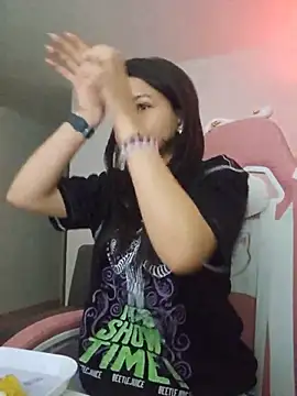 azumiichan online show from 14, 5, 2026