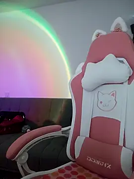 azumiichan online show from 7, 10, 2025