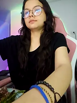 azumiichan online show from 4, 11, 2025