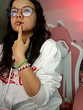 azumiichan online show from 25, 2, 2026