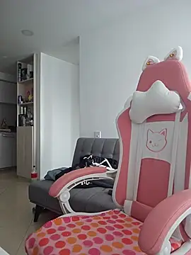 azumiichan online show from 3, 10, 2025