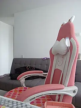 azumiichan online show from 13, 9, 2025