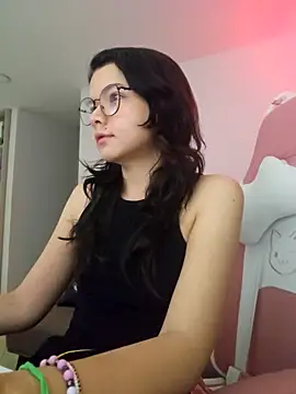 azumiichan online show from 11, 4, 2026