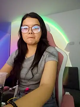 azumiichan online show from 9, 10, 2025