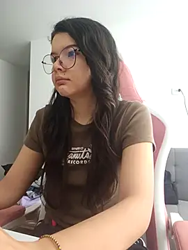 azumiichan online show from 13, 11, 2025