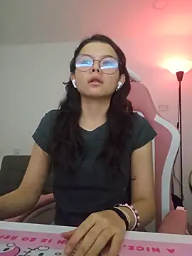 azumiichan online show from 27, 5, 2026