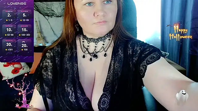 Nikki March online show from 30, 10, 2025