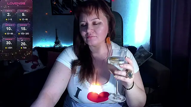 Nikki March online show from 11, 5, 2026
