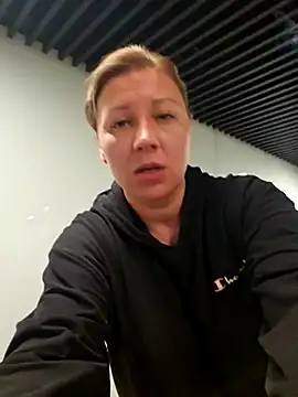 zarina3003 online show from 13, 4, 2026