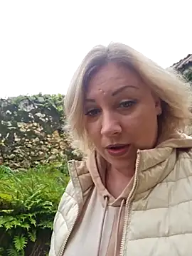 Snapshot of zarina3003 chatting on 2, 2, 2026 zarina3003 online show from 2, 2, 2026