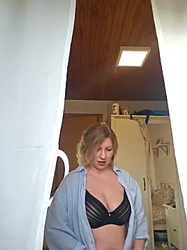 Snapshot of zarina3003 chatting on 19, 2, 2026 zarina3003 online show from 19, 2, 2026