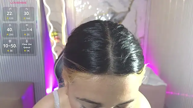Chiara tay online show from 11, 4, 2026
