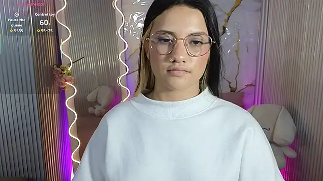 Chiara tay online show from 25, 4, 2026