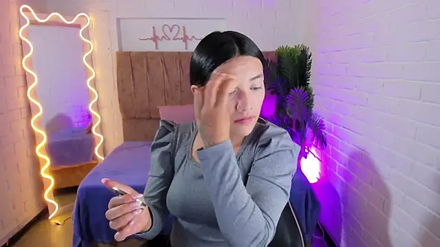 Snapshot of Chiara_tay chatting on 16, 10, 2025 Chiara tay online show from 16, 10, 2025