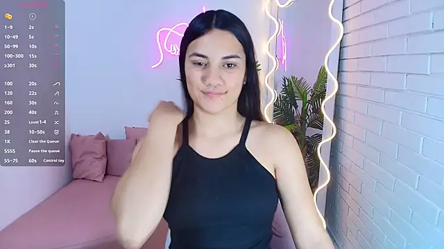 Snapshot of Chiara_tay chatting on 11, 3, 2025 Chiara tay online show from 11, 3, 2025