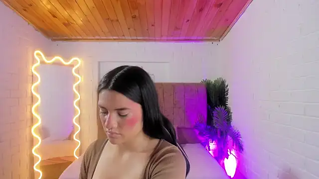 Snapshot of Chiara_tay chatting on 7, 10, 2025 Chiara tay online show from 7, 10, 2025