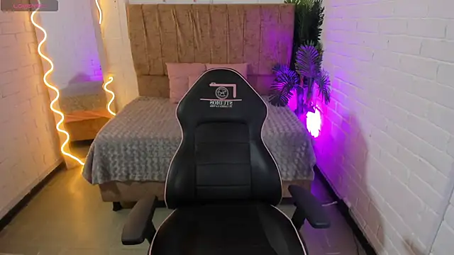 Snapshot of Chiara_tay chatting on 13, 9, 2025 Chiara tay online show from 13, 9, 2025