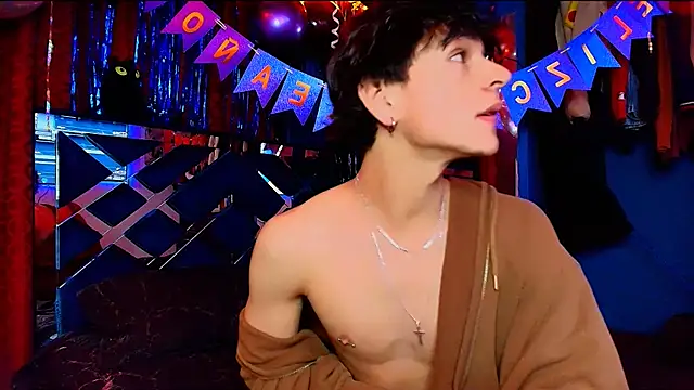 Luke Howland online show from 14, 11, 2025