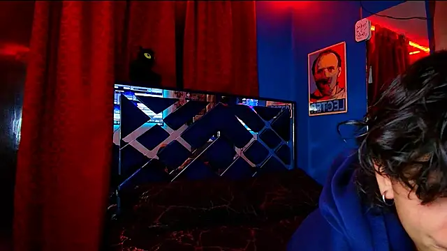 Luke Howland online show from 10, 9, 2025