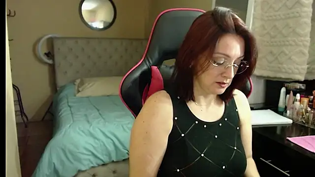 Carol Scottt online show from 26, 9, 2025