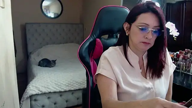 Carol Scottt online show from 9, 7, 2026