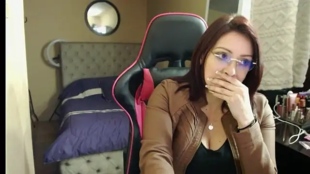 Carol Scottt online show from 13, 11, 2025