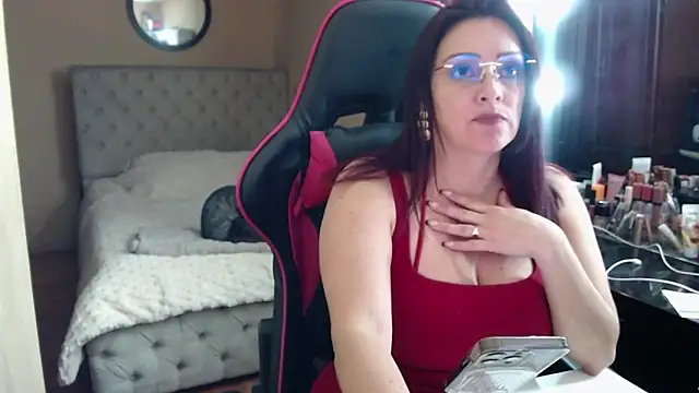 Carol Scottt online show from 17, 6, 2026