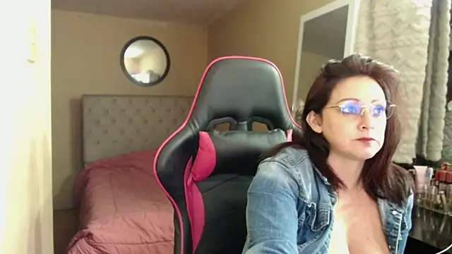 Carol Scottt online show from 5, 3, 2026