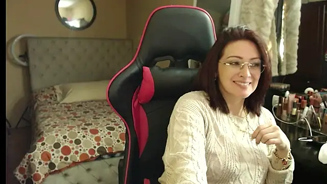 Carol Scottt online show from 26, 10, 2025