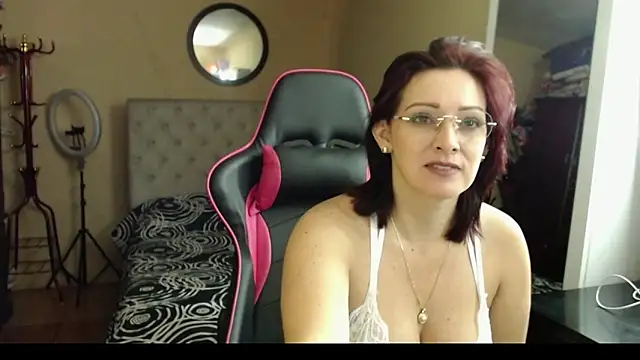 Carol Scottt online show from 3, 3, 2025