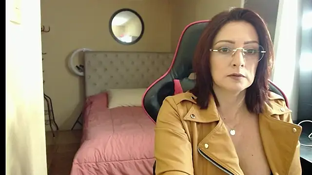 Carol Scottt online show from 12, 9, 2025