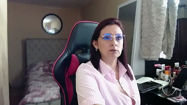 Carol Scottt online show from 19, 5, 2026
