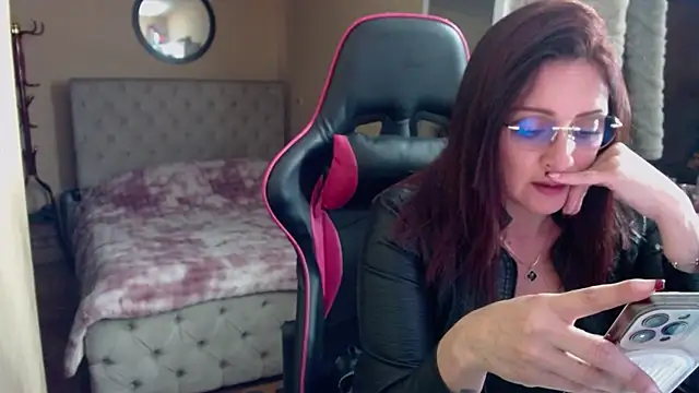 Carol Scottt online show from 3, 6, 2026