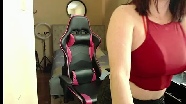 Carol Scottt online show from 19, 12, 2025