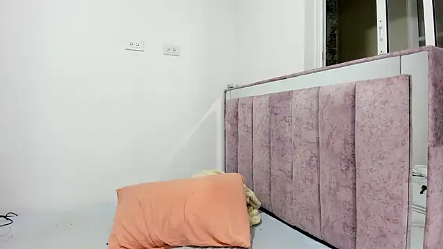 jessimegansexi online show from 4, 2, 2025