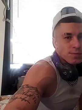 Snapshot of --D-a-D-D-y- chatting on 17, 2, 2025 --D-a-D-D-y- online show from 17, 2, 2025