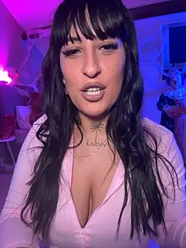 CarolaDrago online show from 1, 11, 2025