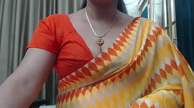 Snapshot of desi-maisa130 chatting on 2, 3, 2025 desi-maisa130 online show from 2, 3, 2025