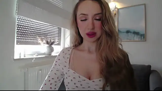 JulietteDiamond online show from 3, 3, 2026