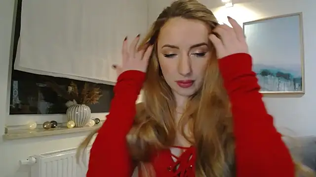 Snapshot of JulietteDiamond chatting on 6, 3, 2025 JulietteDiamond online show from 6, 3, 2025