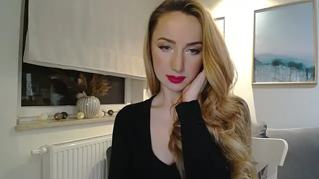 Snapshot of JulietteDiamond chatting on 7, 3, 2025 JulietteDiamond online show from 7, 3, 2025