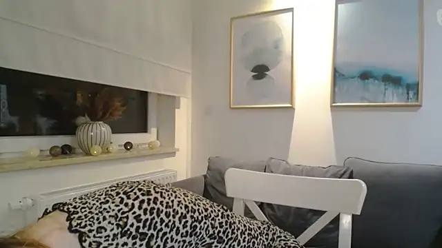 Snapshot of JulietteDiamond chatting on 23, 2, 2025 JulietteDiamond online show from 23, 2, 2025