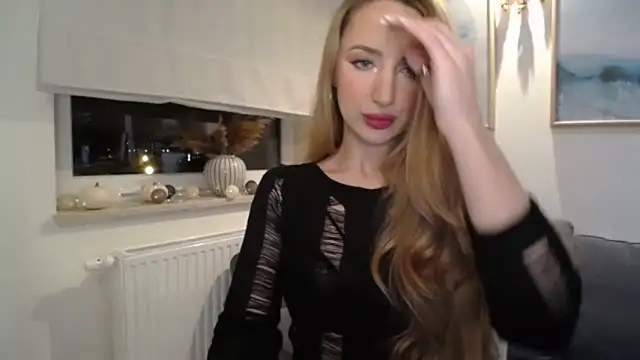 Snapshot of JulietteDiamond chatting on 28, 10, 2025 JulietteDiamond online show from 28, 10, 2025