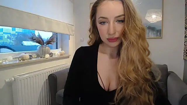 Snapshot of JulietteDiamond chatting on 16, 11, 2025 JulietteDiamond online show from 16, 11, 2025
