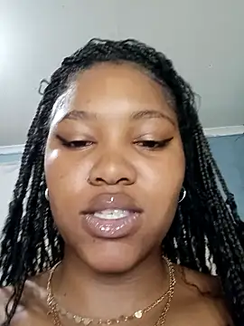 Snapshot of charmainexxx chatting on 10, 10, 2025 charmainexxx online show from 10, 10, 2025