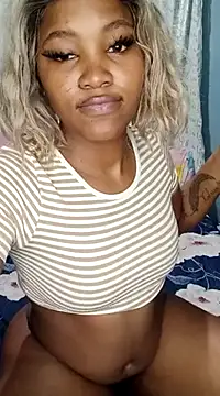 Snapshot of charmainexxx chatting on 1, 3, 2025 charmainexxx online show from 1, 3, 2025