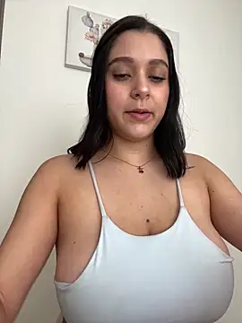 SophiaLaurens online show from 7, 2, 2026