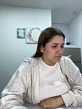 SophiaLaurens online show from 7, 3, 2025